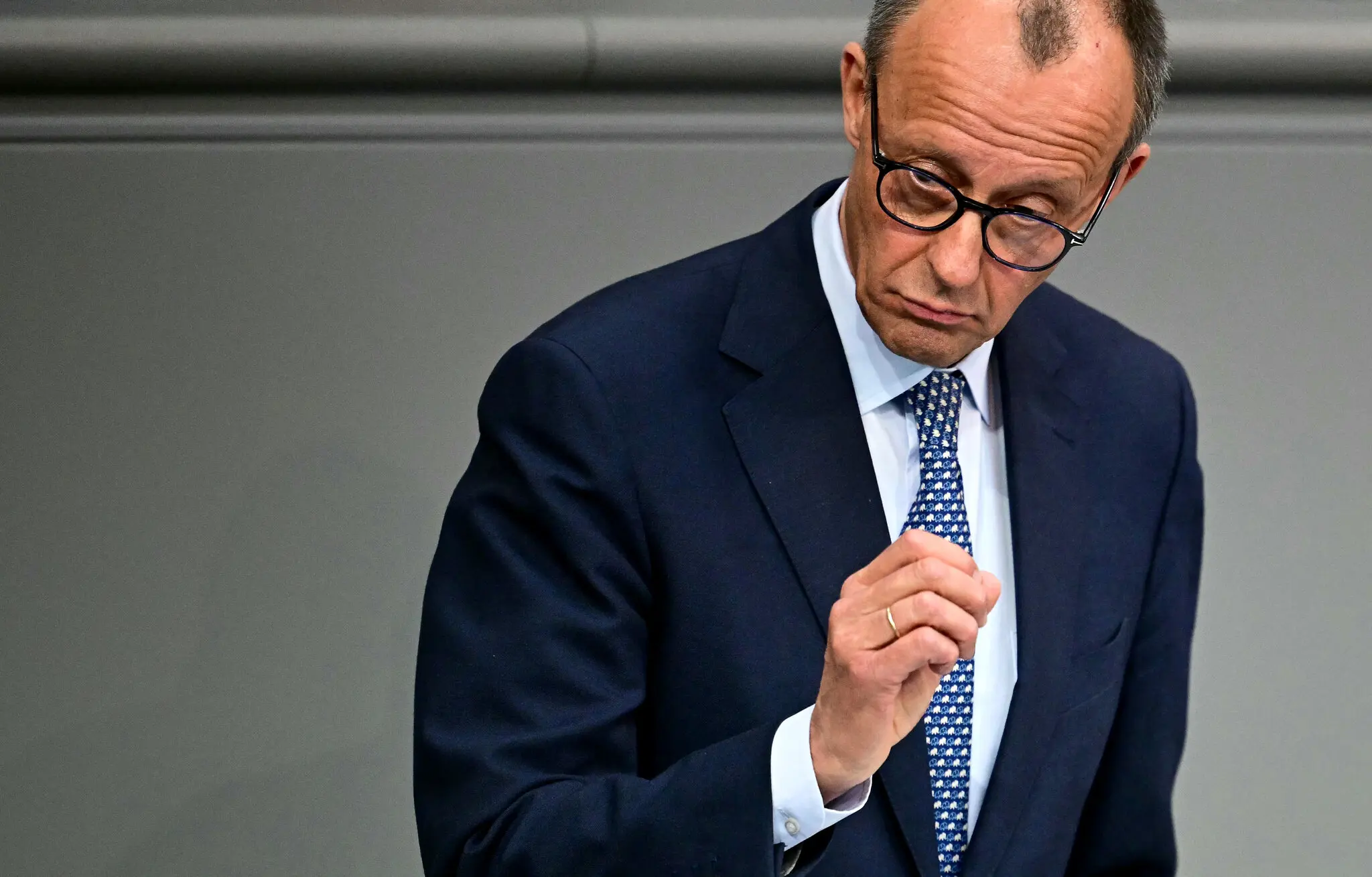 Між союзом і розбратом: як Мерц намагається подолати розбіжності між Мелоні та Макроном щодо переговорів по Україні